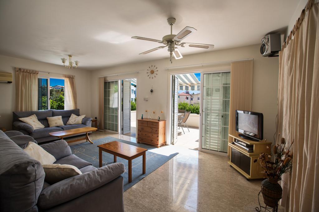 Merab Center Villas 圣纳帕 外观 照片